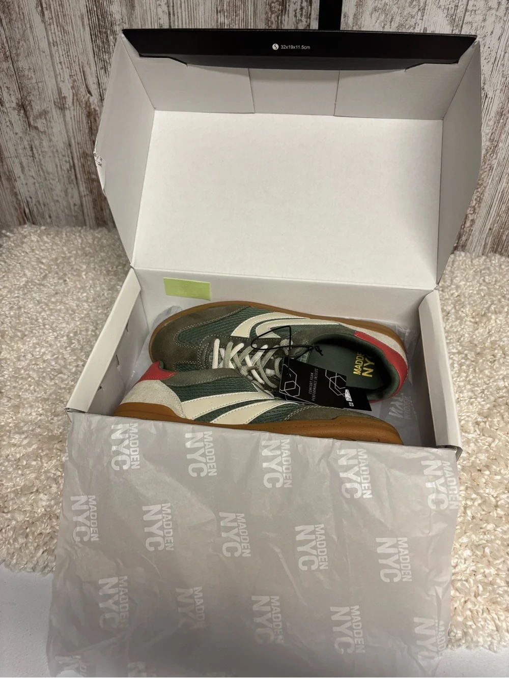 Women's Green Retro Sneaker with Cream Stripes and Gum Sole